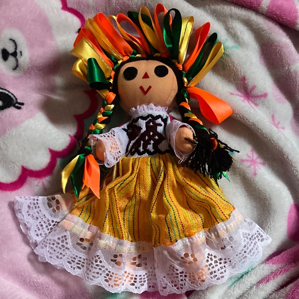 🌸 Authentic Artisan Lele Doll 🌸